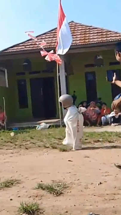 lomba balap karung lucu ngakak #lomba #balapkarung #agustusan #lucu #ngakakkocak #tiktok #fyp