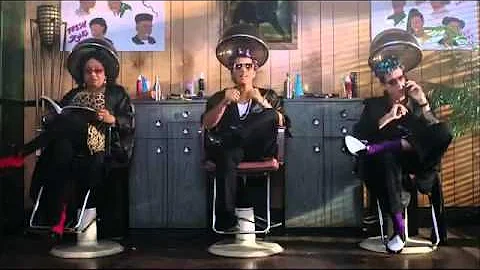 Mark Ronson - Uptown Funk ft Bruno Mars, Backwards