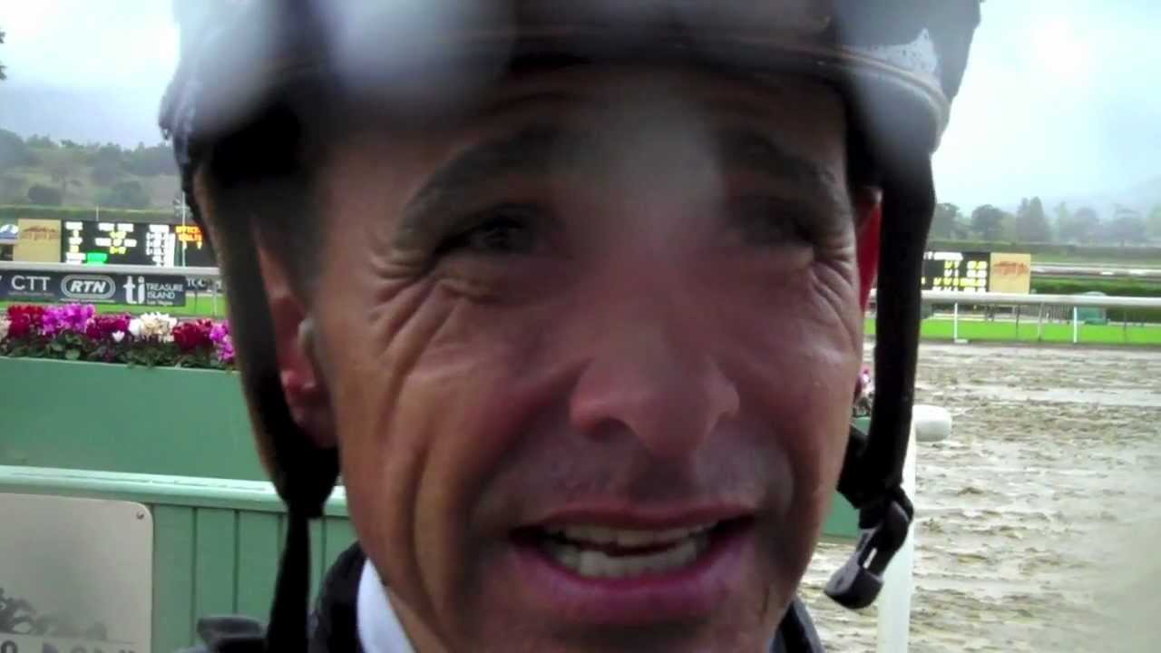 horseshoe bend Bourbon Bay wins the San Luis Rey Stakes and Vamo a Galupiar wins the Santa Ana Stakes