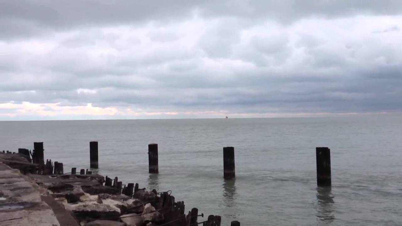 View of Chicago skyline from Fullerton beach