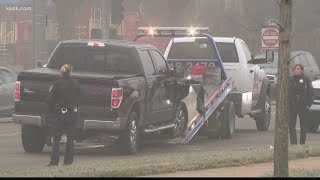 3 teens taken into custody after chase, crash in St. Louis area