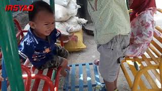 IRSYAD MAIL RAFANDA BERMAIN AYUNAN DI PLAYGROUND PAUD