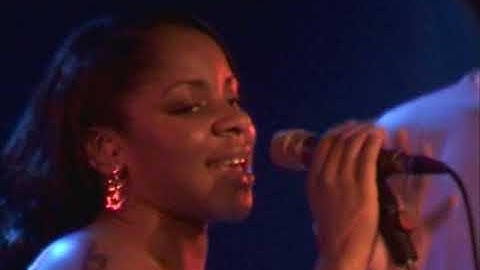 The Go Team   08/11/04  Paris, Boule Noire, festival Les Inrocks