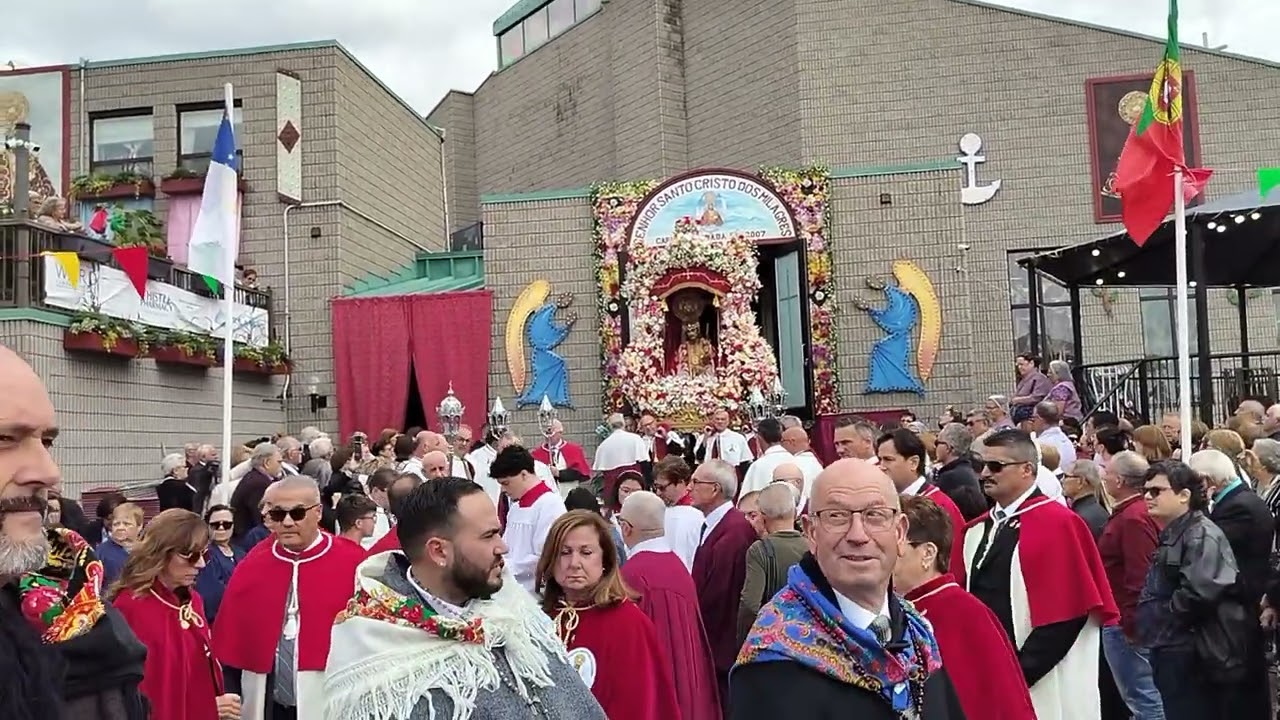 Festa do Senhor Santo Cristo- Procissão da Mudança da Imagem