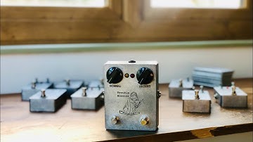 What Happens If You Plug A Vintage Treble Booster Into A Modern Boost Pedal?