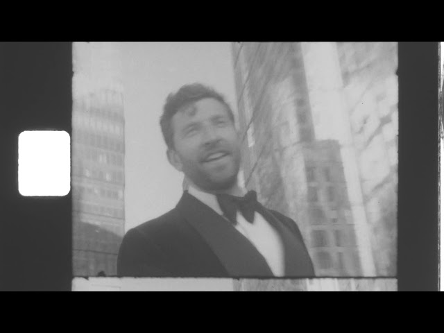 Brett Eldredge - I Heard The Bells On Christmas Day