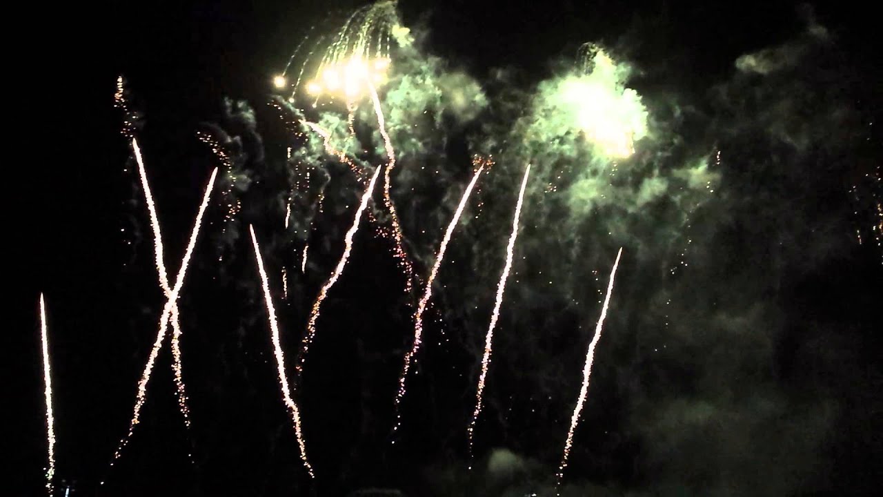 Wanstead Flats Guy Fawkes night 2014 10.01. YouTube