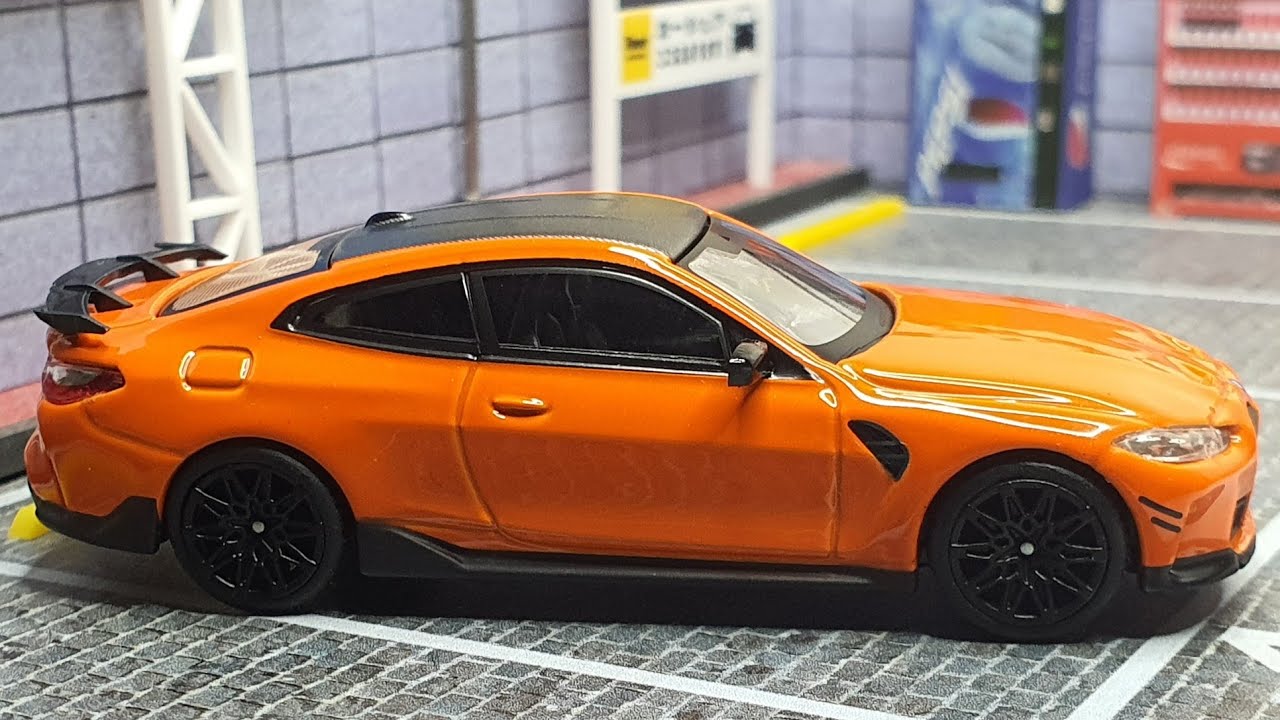 MINI GT BMW M4 M-Performance (G82) Fire Orange / No. 526 Unboxing