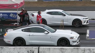 Mustang Ecoboost  Vs Camaro Ss - Drag Racing