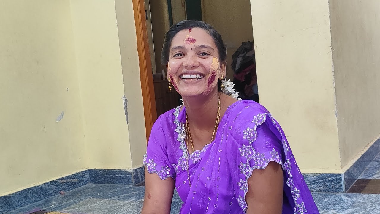 வளையல் போடும் நிகழ்ச்சி 