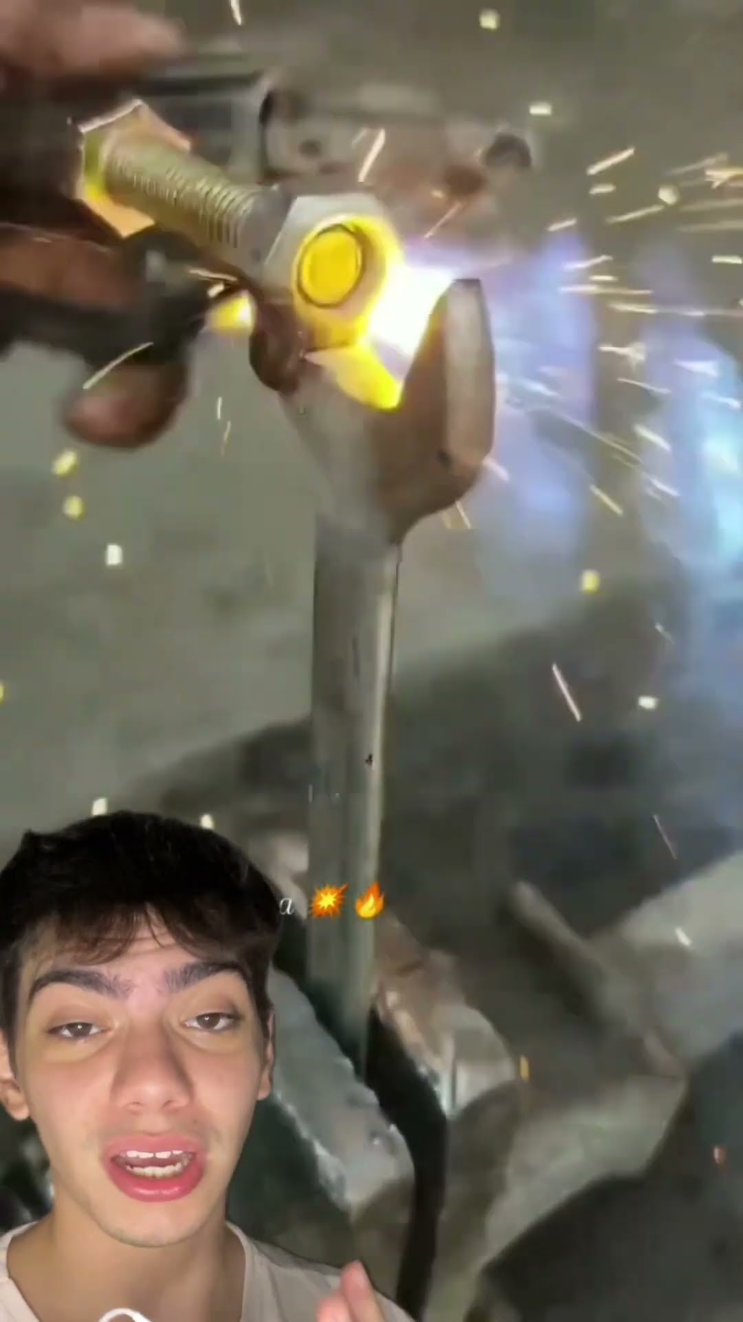 Chave quebrada? Use uma porca e solda pra consertar! ??‍? Simples, rápido e funcional!