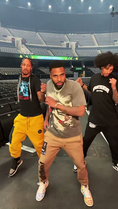 ‘Tshwala Bam’ is taking the world by storm and WE LOVE TO SEE IT 🔥🔥🔥