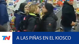 ESTADOS ALTERADOS: Dos mujeres se agarraron a trompadas en un kiosco y lo destrozaron