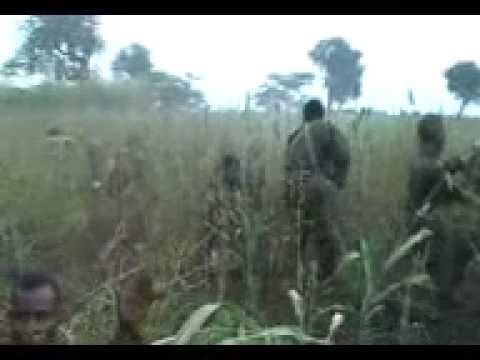 مشاهد حقيقيه لمعركة بين الجيش السوداني والمتمردين 