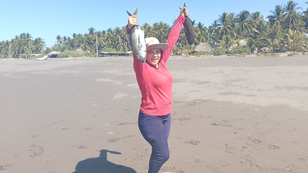 CUANDO LA PESCA ESTA BUENA SE AGARRAR ASÍ 🐠🐟🐟🐠