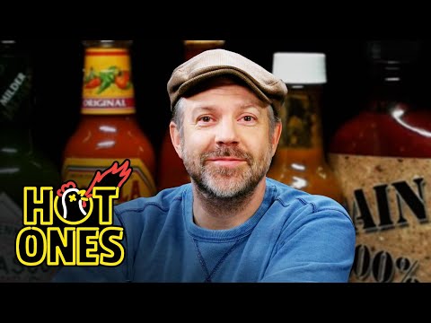 Jason Sudeikis Embraces Da Bomb While Eating Spicy Wings |  hot