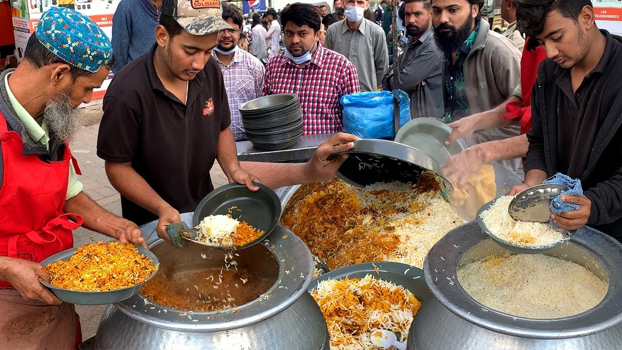 Famous Friday Biryani | People are Crazy for JUMMA BIRYANI | Pakistani Street Food Beef Degi Biryani