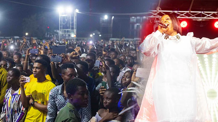 Piesie Esther Powerful Ministration at The Mega Youth All Night🔥