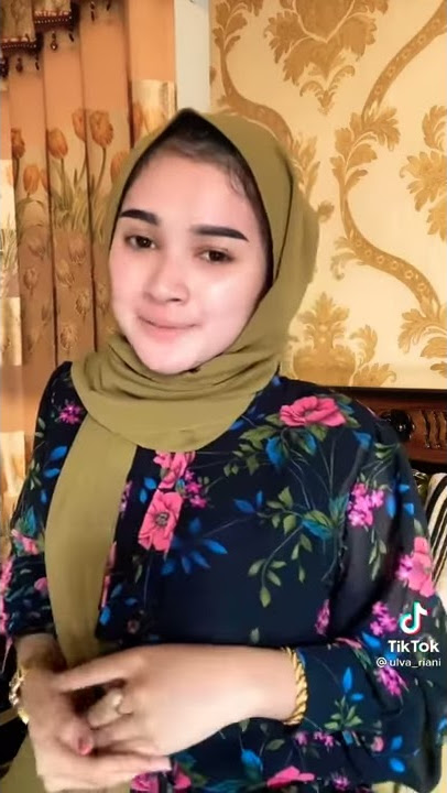 Bukan Ulva Riani Tak Mampu Mencari Yang Lain Tetapi Melihat dirimu Saja Sudah Bahagia {TikTok 2021}