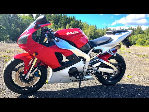 Yamaha YZF-R1 (1999) Test Ride and Specs