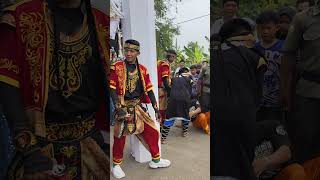 Keren Atraksi Warlan Muda