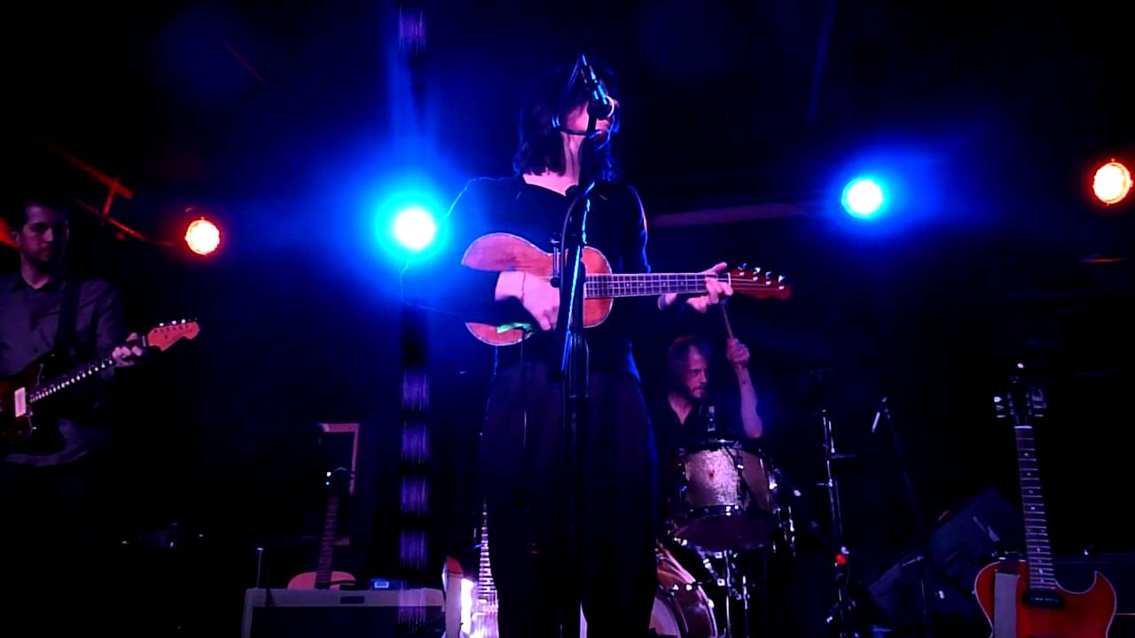 Sharon Van Etten We Are Fine (Mercury Lounge, 1.18.2012) YouTube