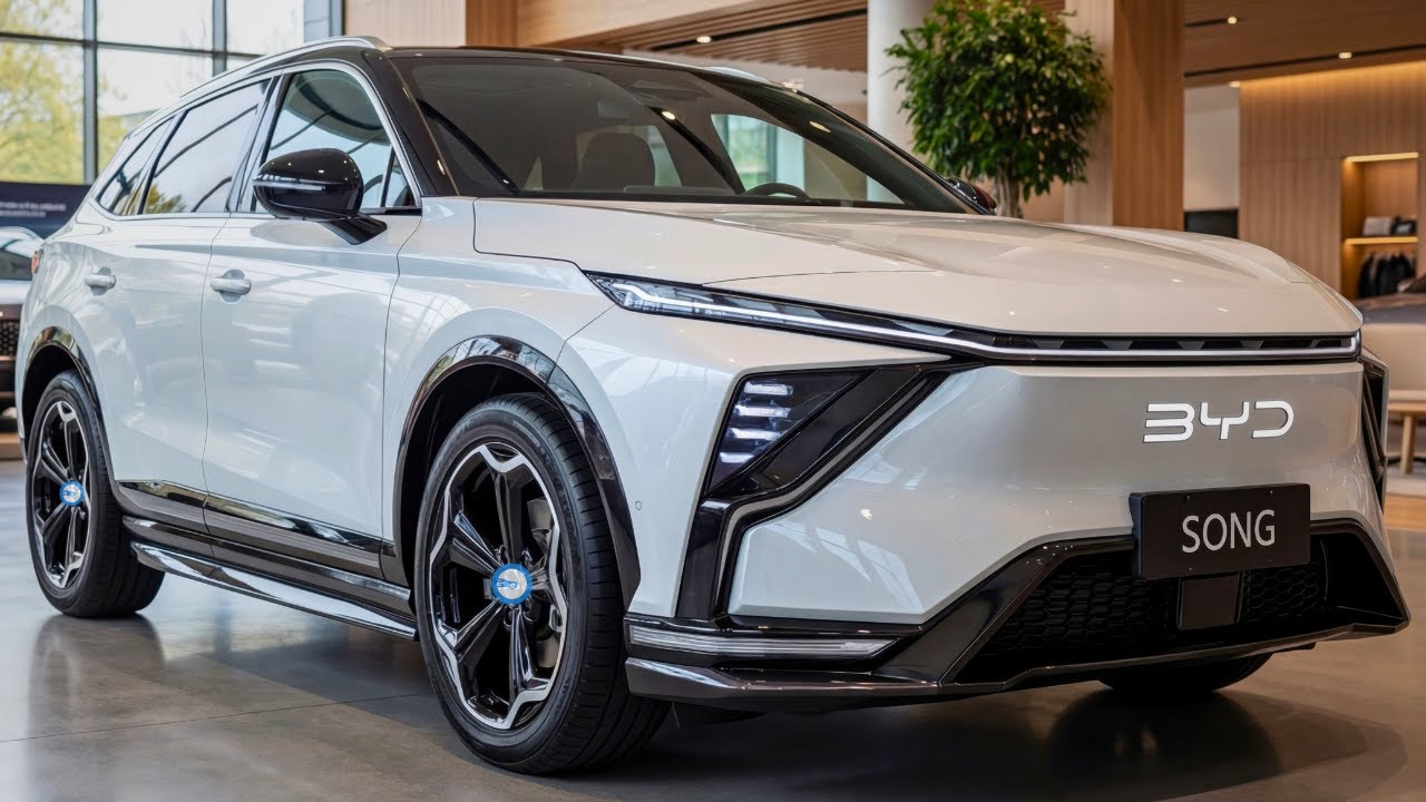 All New 2026 BYD Song Plus DM i Luxury Interior & 2,100km Range Shocks the World!