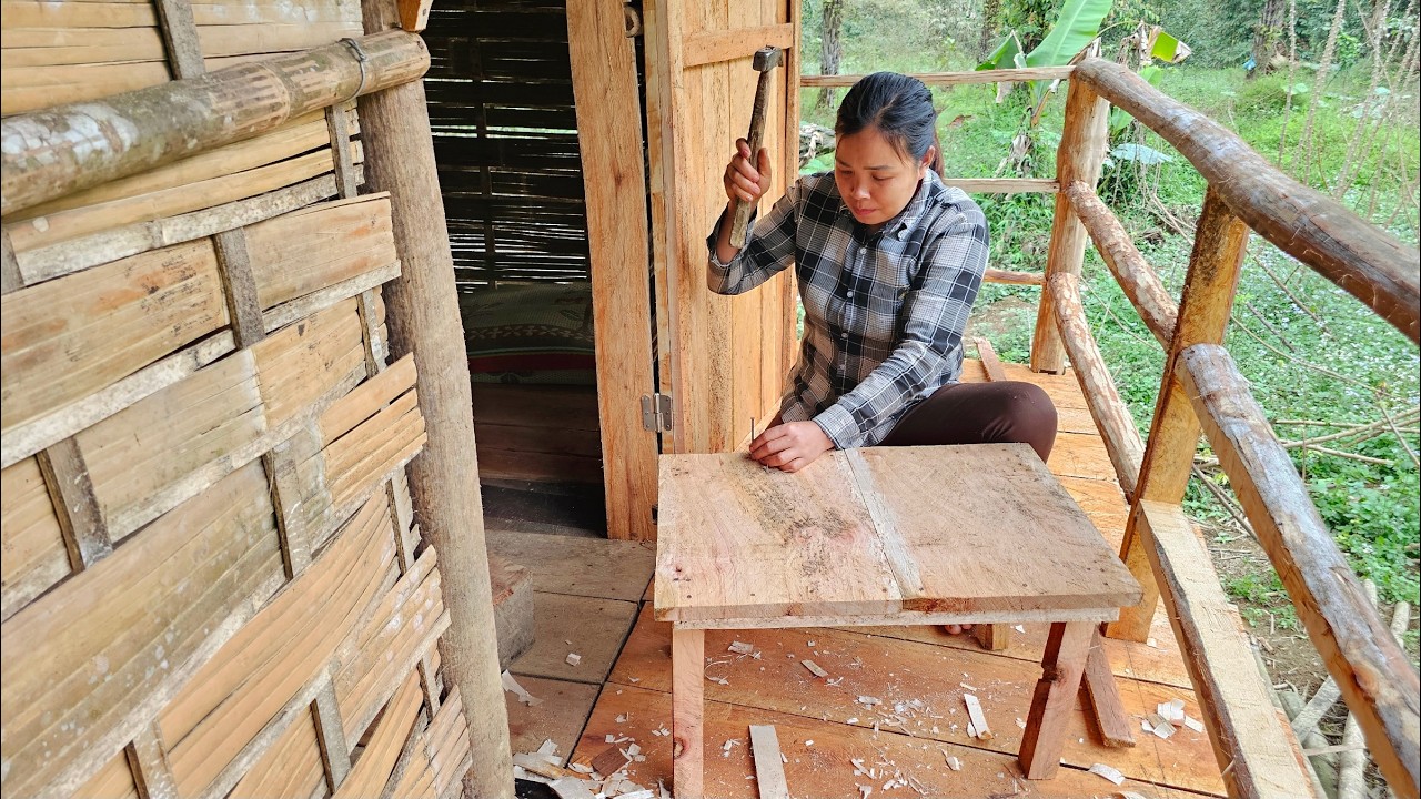 Single mother designed her own dining table - Recycling corn