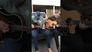 Get That Man A Beer - Riley Green chords