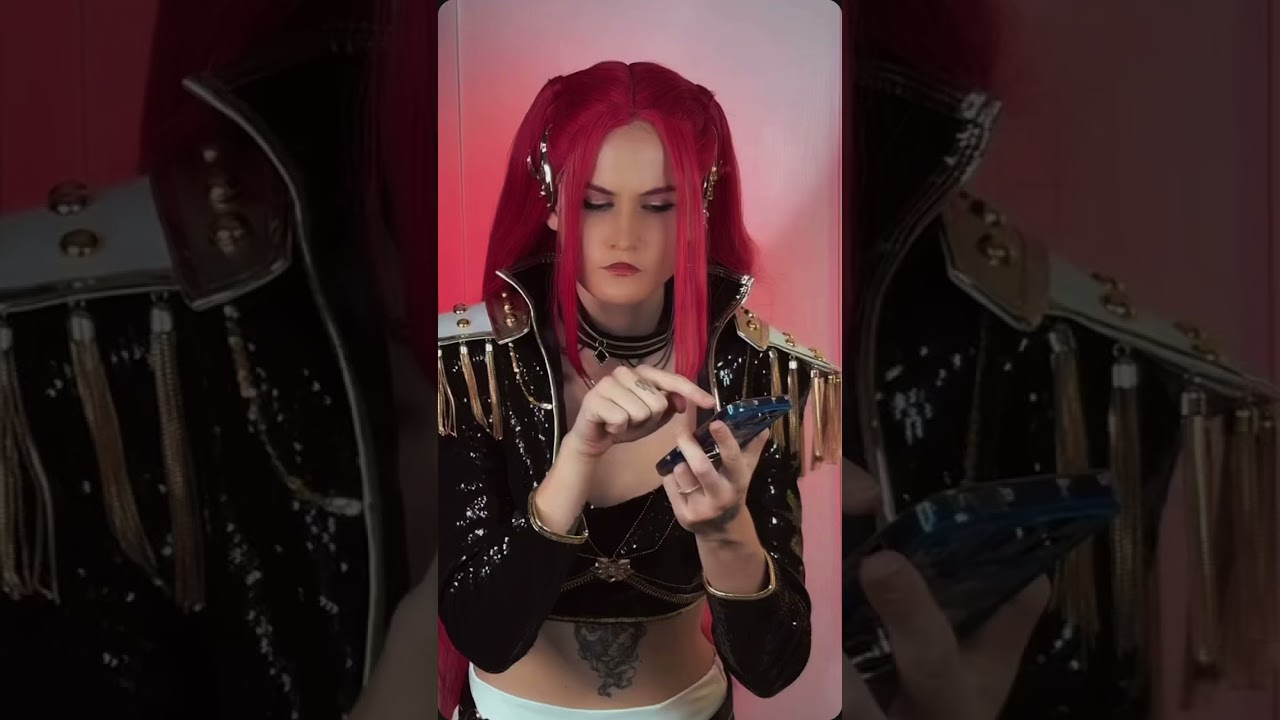 Mira dancing because it’s soda pop 🕺✨ #sajaboys #cosplay