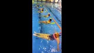 AQUAGYMPERU Ejercicios abdominales con flotadores screenshot 4