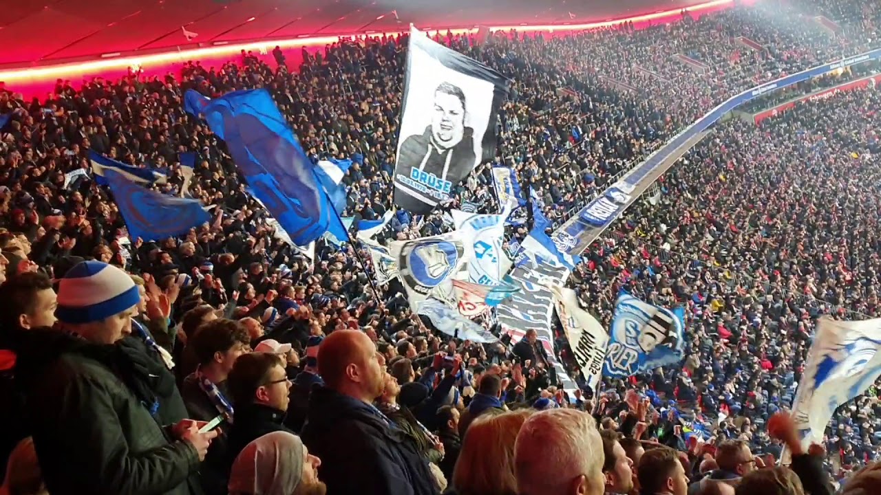 FC Bayern München 5:0 FC Schalke 04 - Stimmung der Fans ...