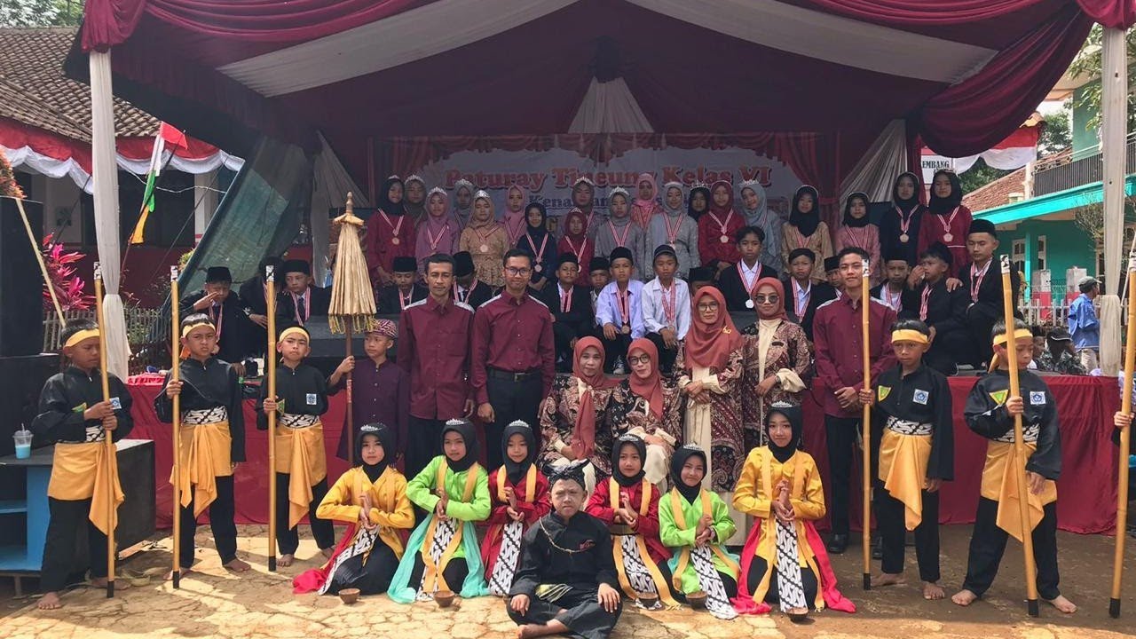 Upacara Adat Perpisahan Kelas 6 || Aki Lengser || SDN GUNUNGKEMBANG