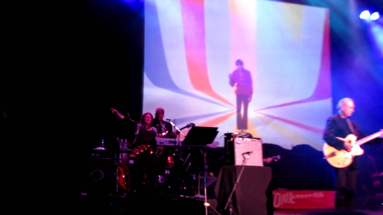 Davy Jones tribute at Monkees concert in Buffalo, NY on 11/18/12 with Daydream Believer singalong