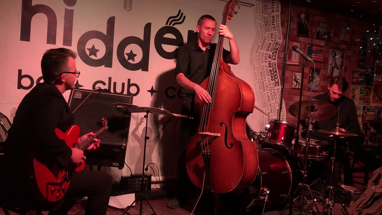 V_V Trio - "Stella By Starlight"