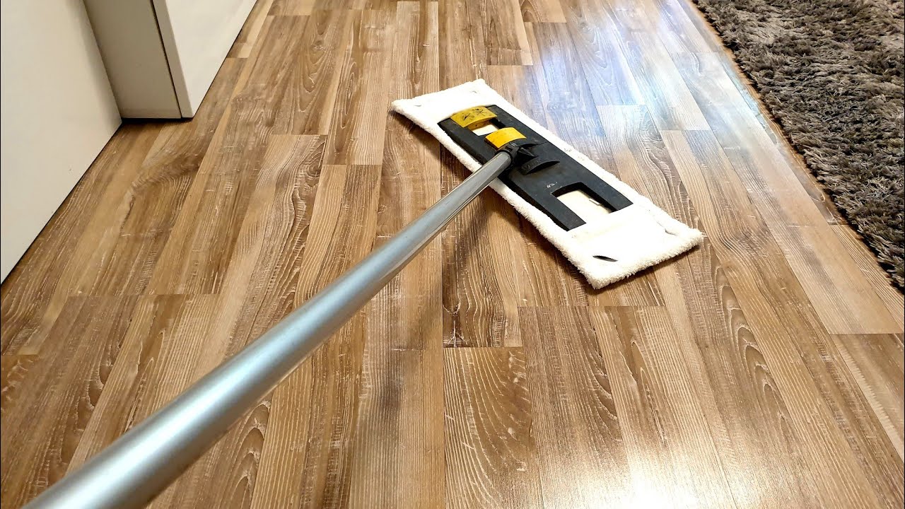 Shkelqimi i Laminatit-Parketit kur ecin Fmija dhe Mbesin Shenja-Njolla,xix behët loqka provone🥰