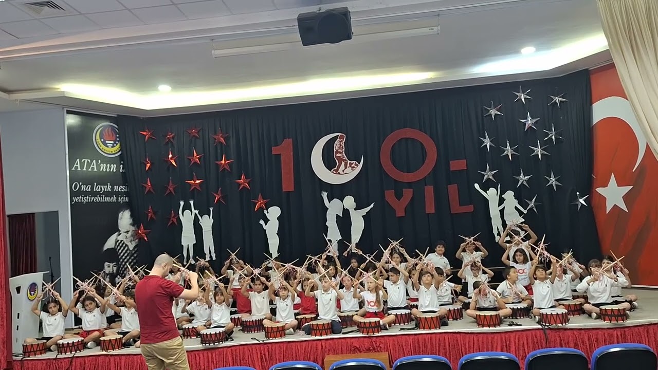 100. Yıl Ritim Gösterisi 10. Yıl Marşı