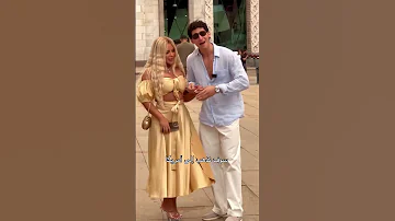 كانت هذه الفتاة الحساسة تنظر إلي وتعض شفت يها فقررت أن آخذها معي إلى أمريكا Queen اصاله اكسب 