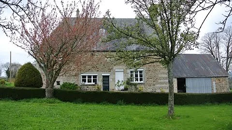 @suzanneinfrance - SIF - 001528 - Farmhouse with o...