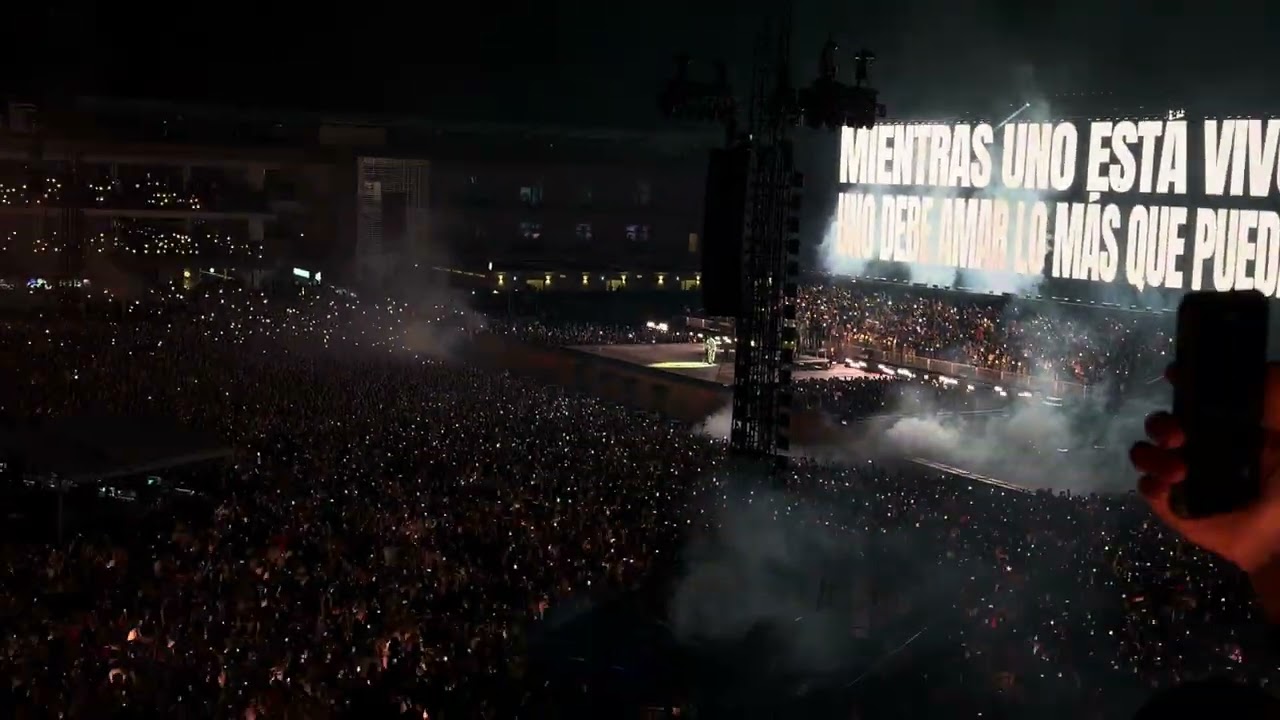 BAILE INoLVIDABLE - Bad Bunny - DeBÍ TiRAR MáS FOToS World Tour - Estadio GNP