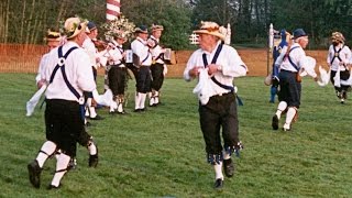 Mayday Dawn 2005, Ickwell Bedfordshire, Morris Dance & Fertility Cake