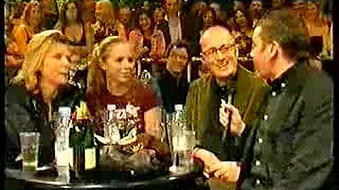 Ade Edmondson and Jennifer Saunders at Hootenanny ...