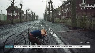 Courcelles-Les-Lens 62 La Belle Histoire De Lenfant À Vélo Dans La Boue