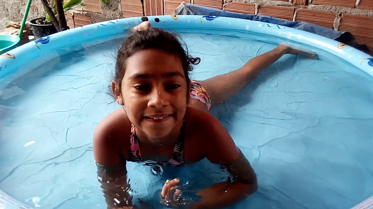 Desafio na piscina 💦 - YouTube.
