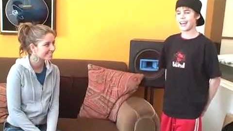 Justin flirting with Esmée Denters - Justin Singing