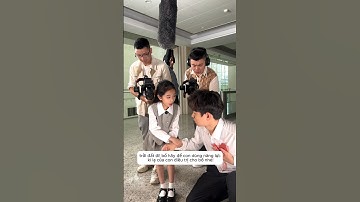 Cô bé dũng cảm giúp ông bố đang bị thương