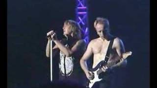 Def Leppard - 08 - Long Long Way To Go(electric) (live 2003) chords