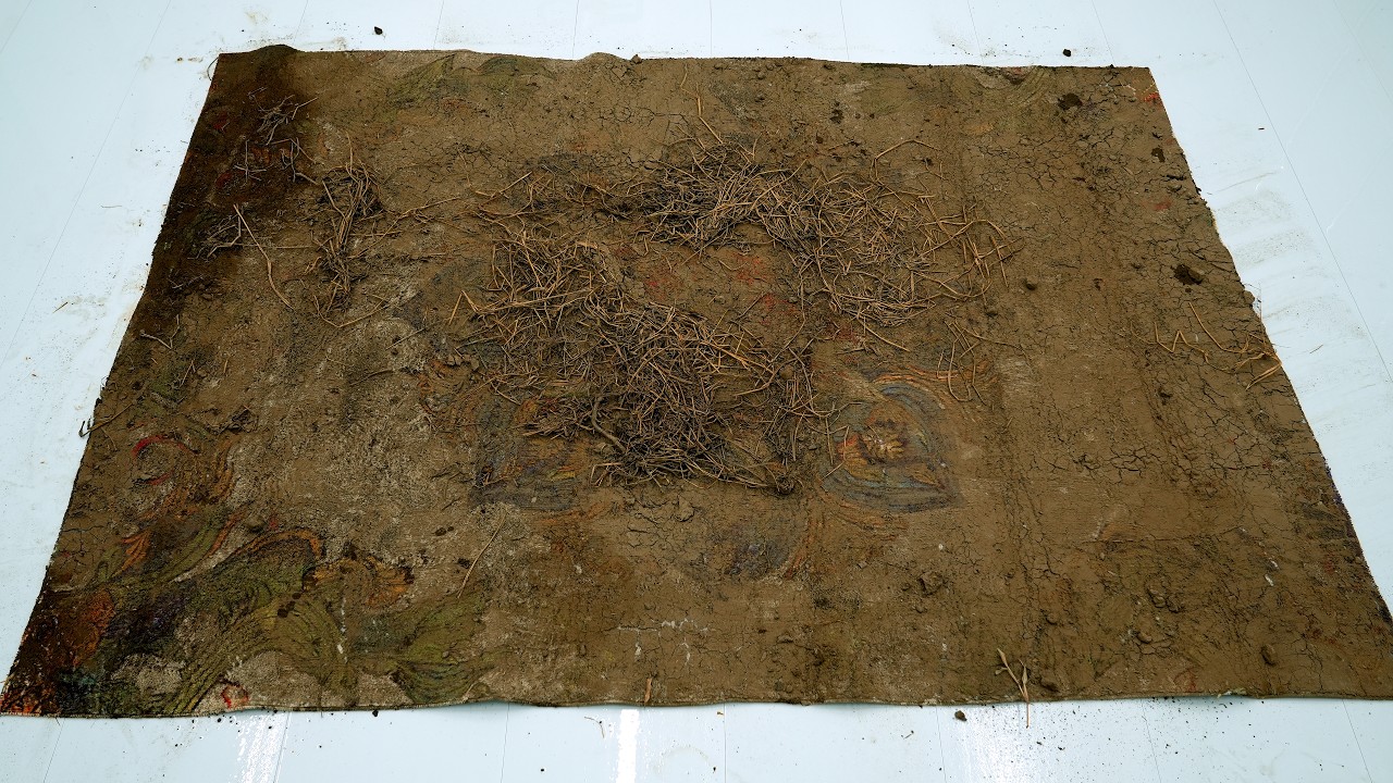 $15,000 Rug Found in a Trash Bag – Watch the Full Restoration - Carpet ...