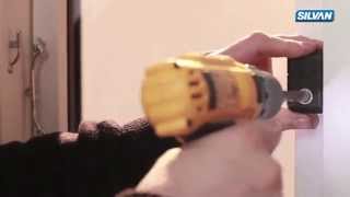 Lindrucker - Montering Af Vindueslås I Et Enkelt Vindue