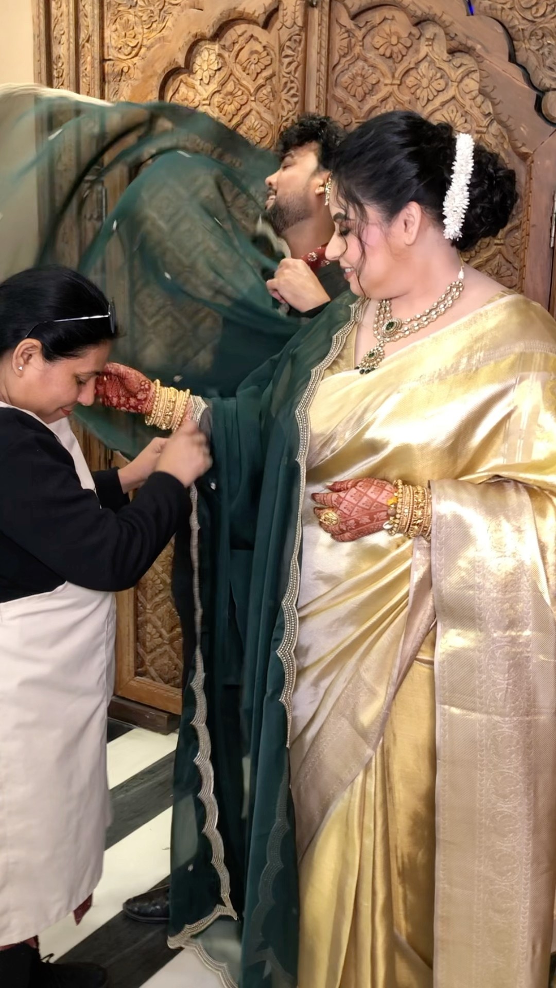 My bride in Gold \u0026 Green ?? Parul Garg